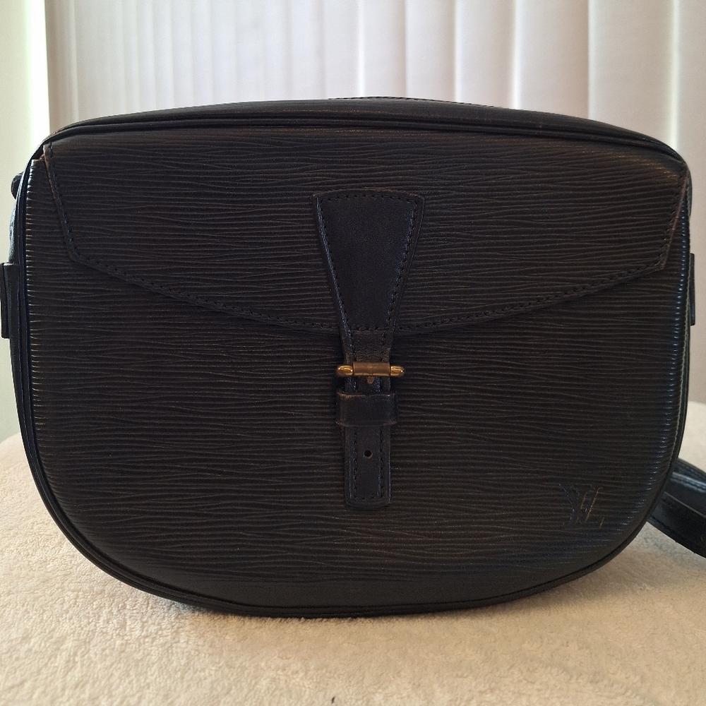 Louis Vuitton Jeune Fille